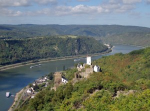 Blick vom Brömserkopf auf die Burgen
