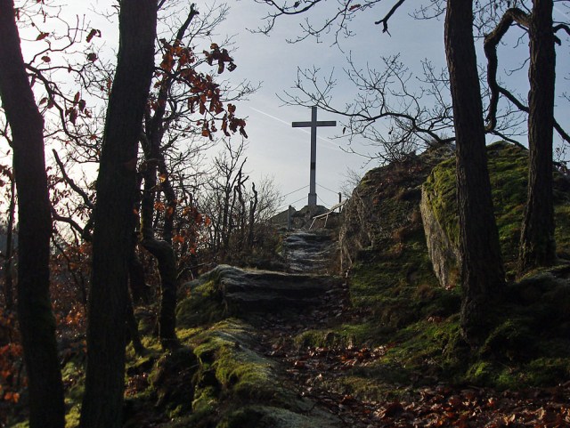 Pfade zum weißen Kreuz