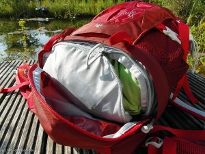 Bodenfach mit Zugang zum Hauptfach