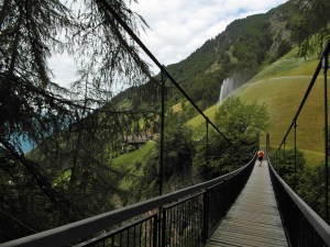Jump & Run auf der Hängebrücke