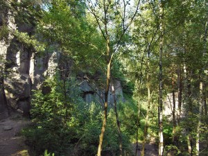 Riesige Basaltfelsen